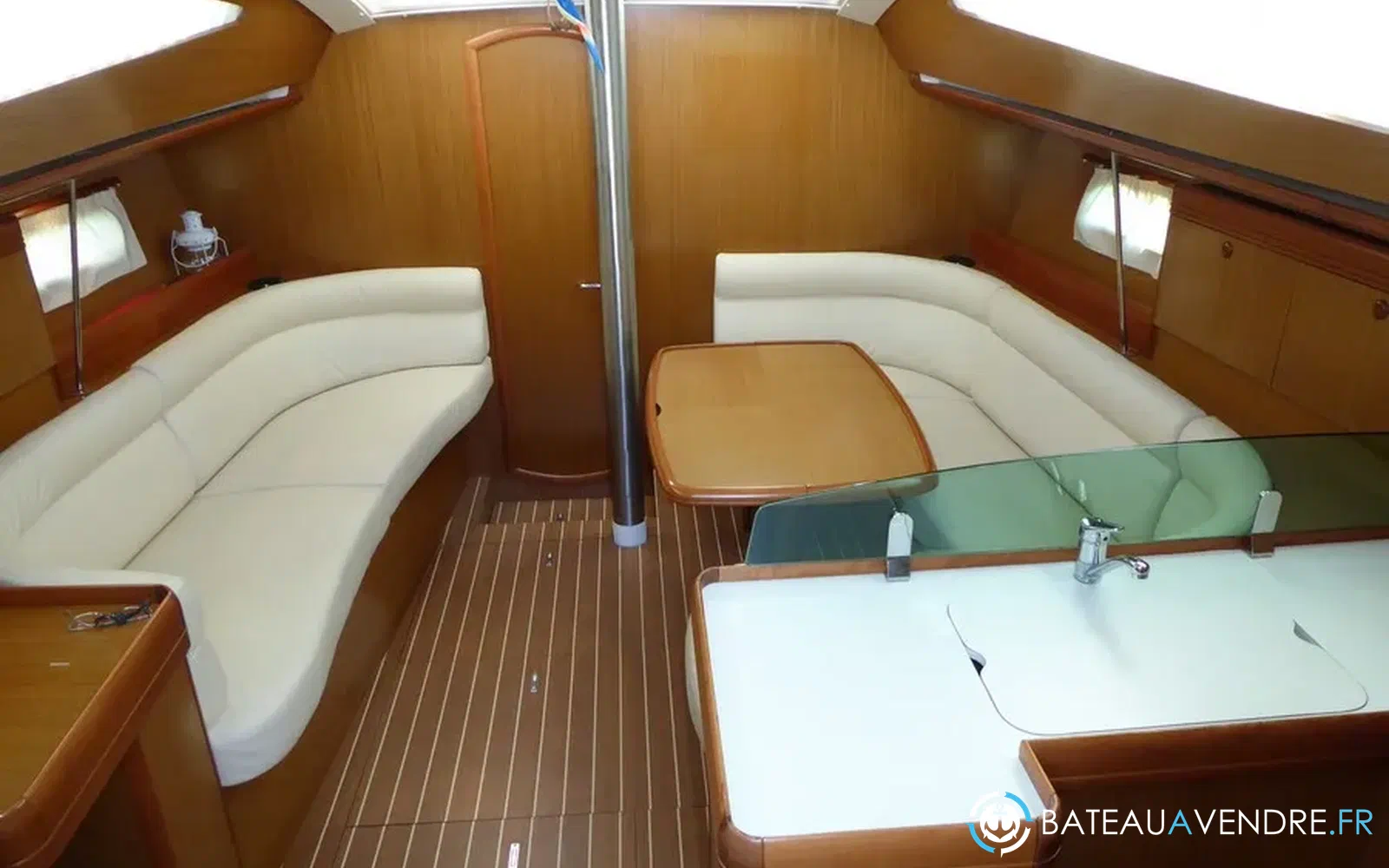 slider 10 Jeanneau Sun Odyssey 42 DS