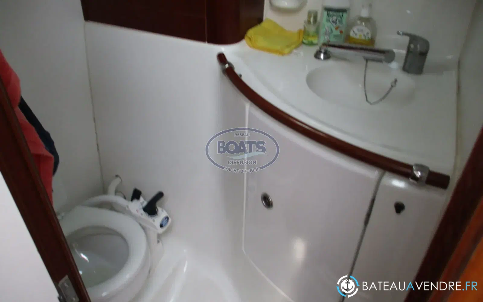 slider 6 Beneteau Ombrine 800 WA