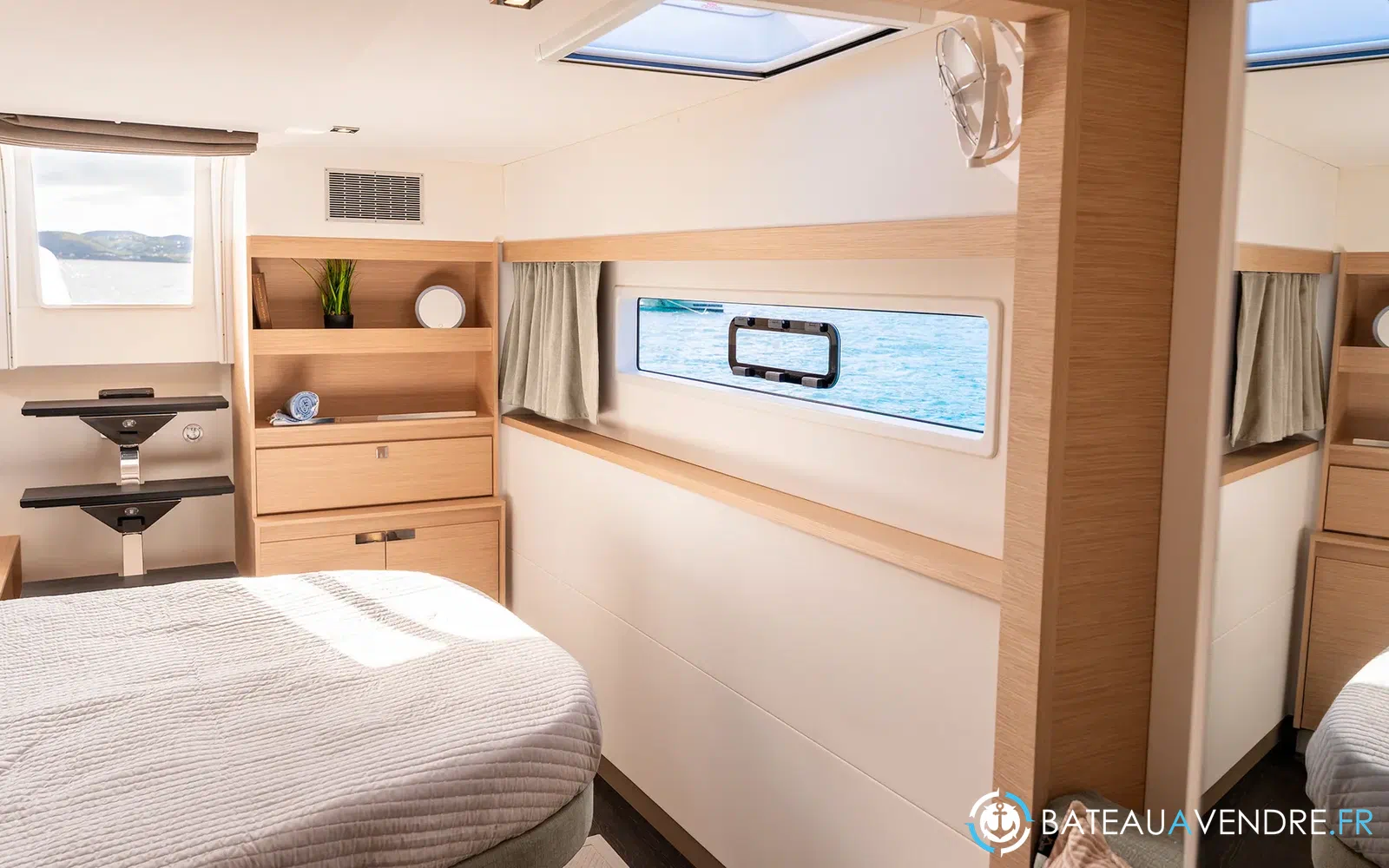 slider 12 Fountaine Pajot Aura 51