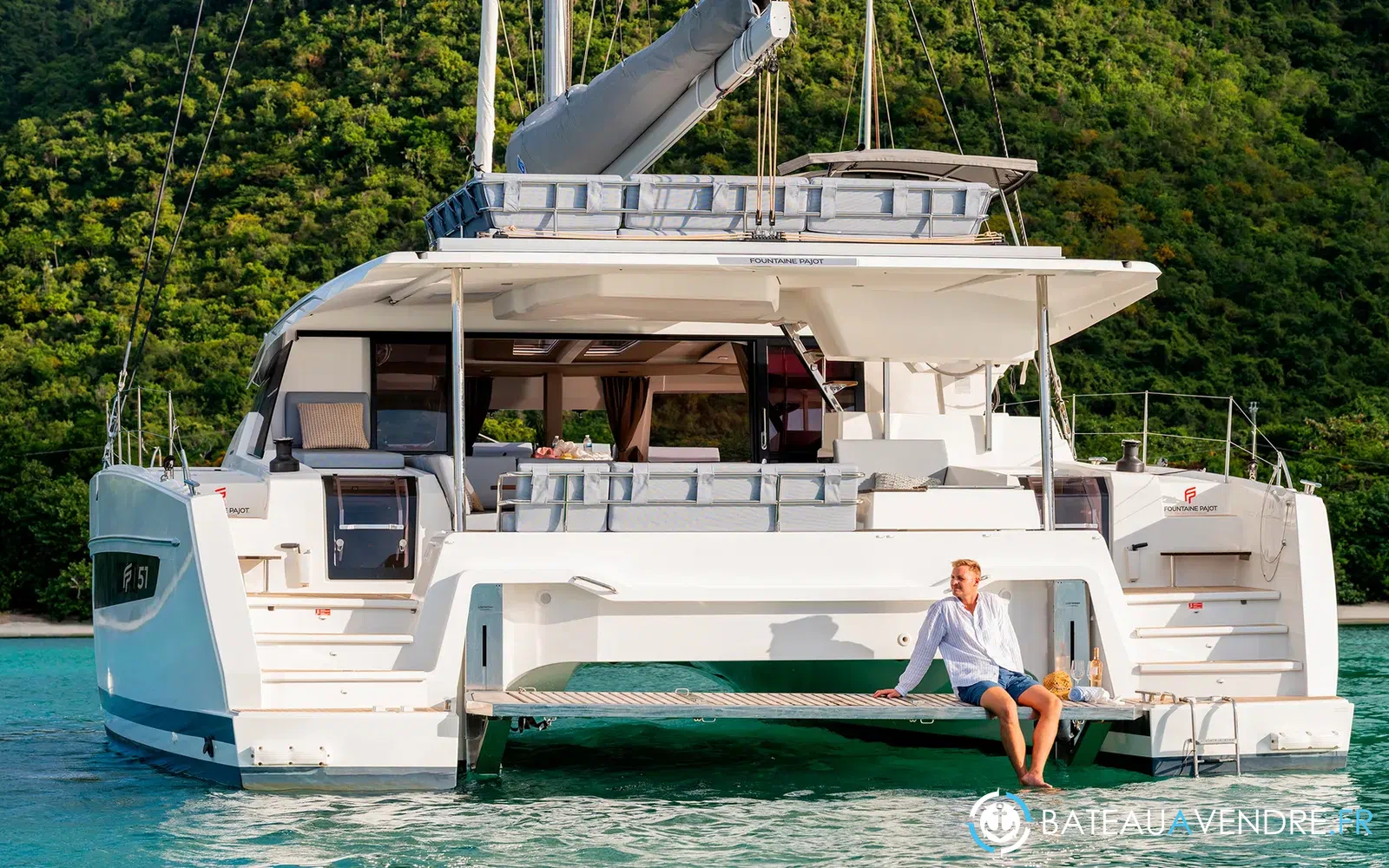 slider 1 Fountaine Pajot Aura 51