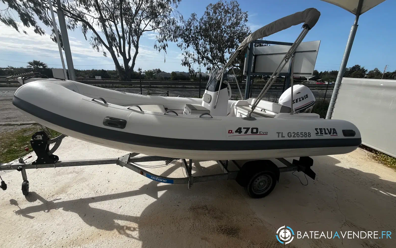 slider 0 Selva D470