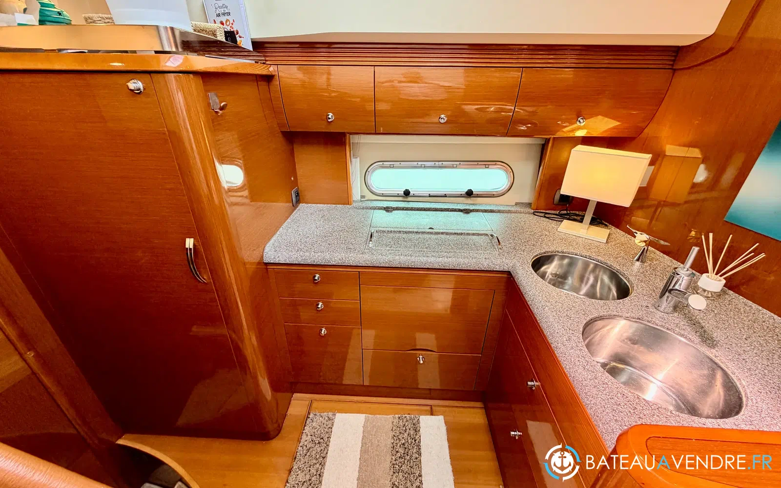slider 31 Jeanneau Prestige 50 Fly