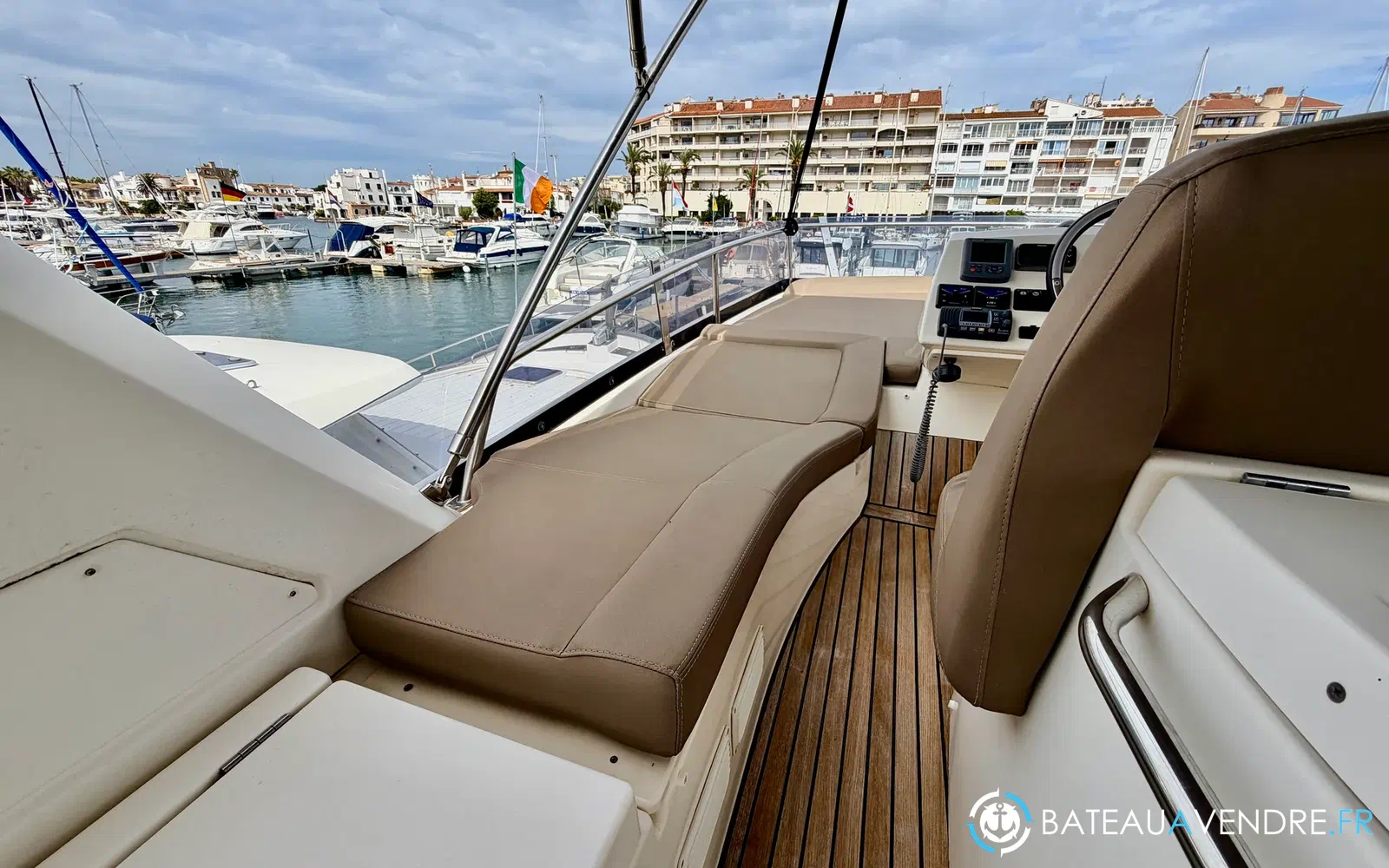 slider 17 Jeanneau Prestige 50 Fly