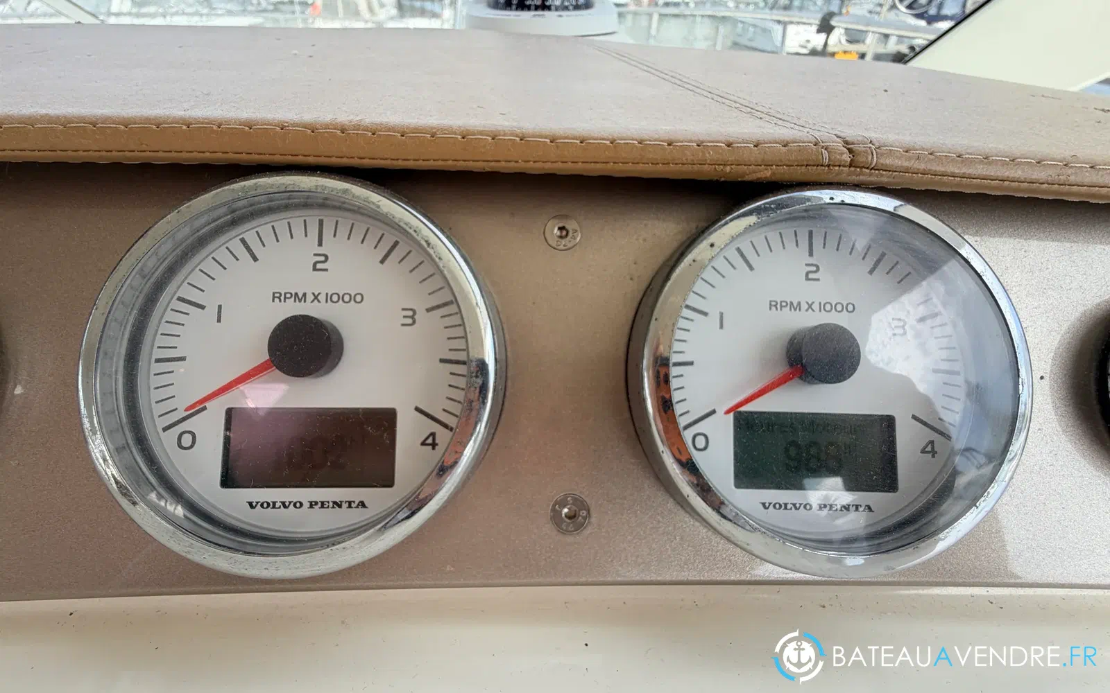 slider 28 Jeanneau Prestige 50 Fly