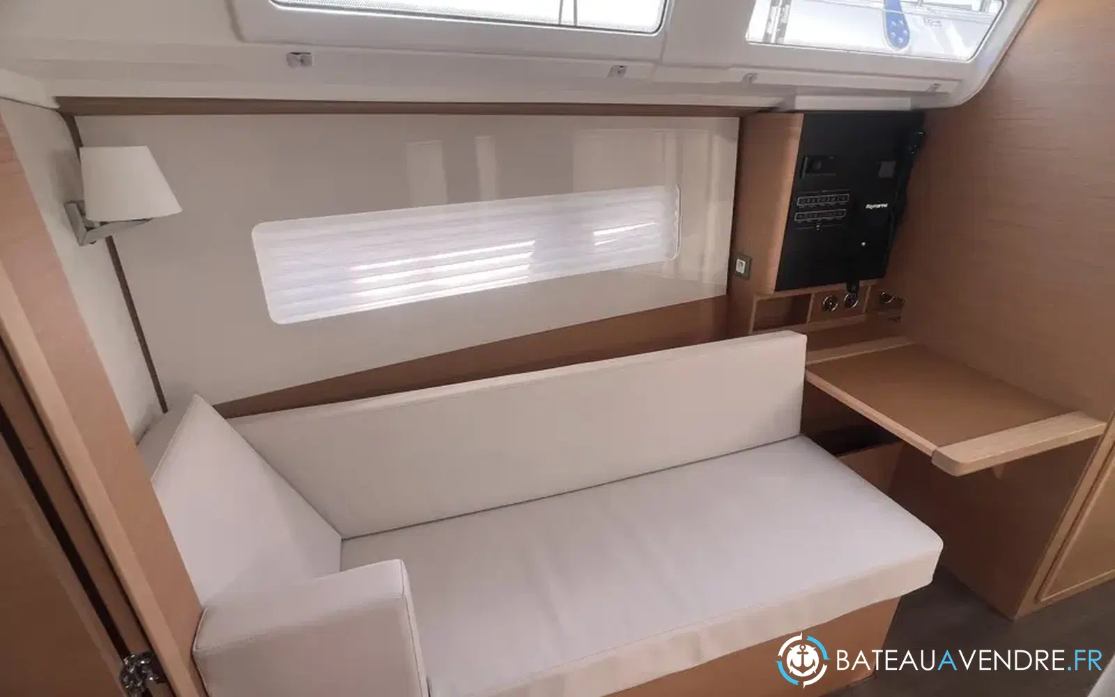 slider 9 Jeanneau Sun Odyssey 380