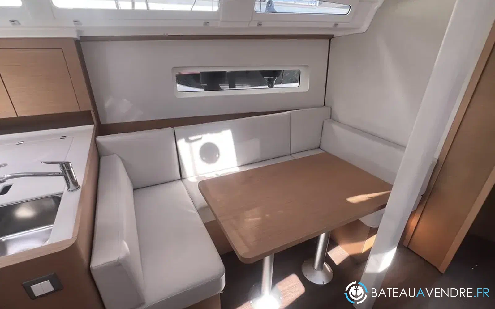 slider 8 Jeanneau Sun Odyssey 380