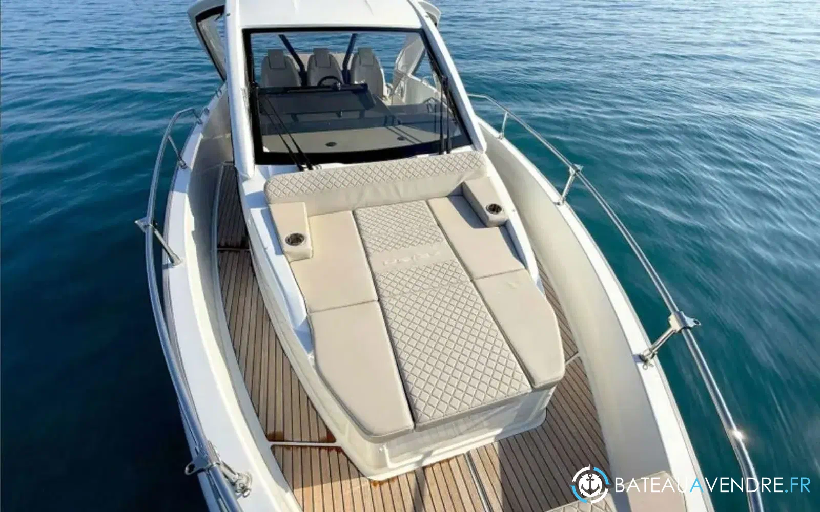 slider 8 Jeanneau DB 37