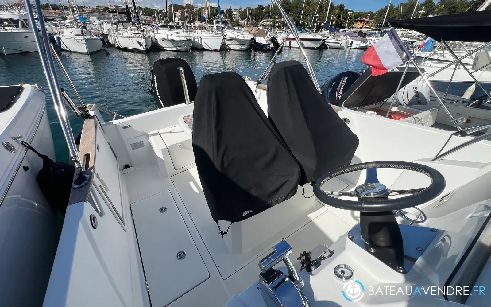 slider 18 Jeanneau Cap Camarat 7.5 CC