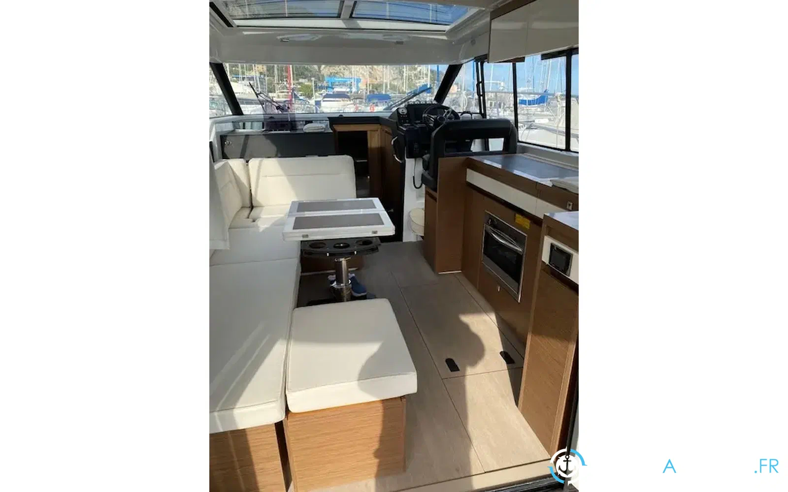 slider 3 Jeanneau NC 37