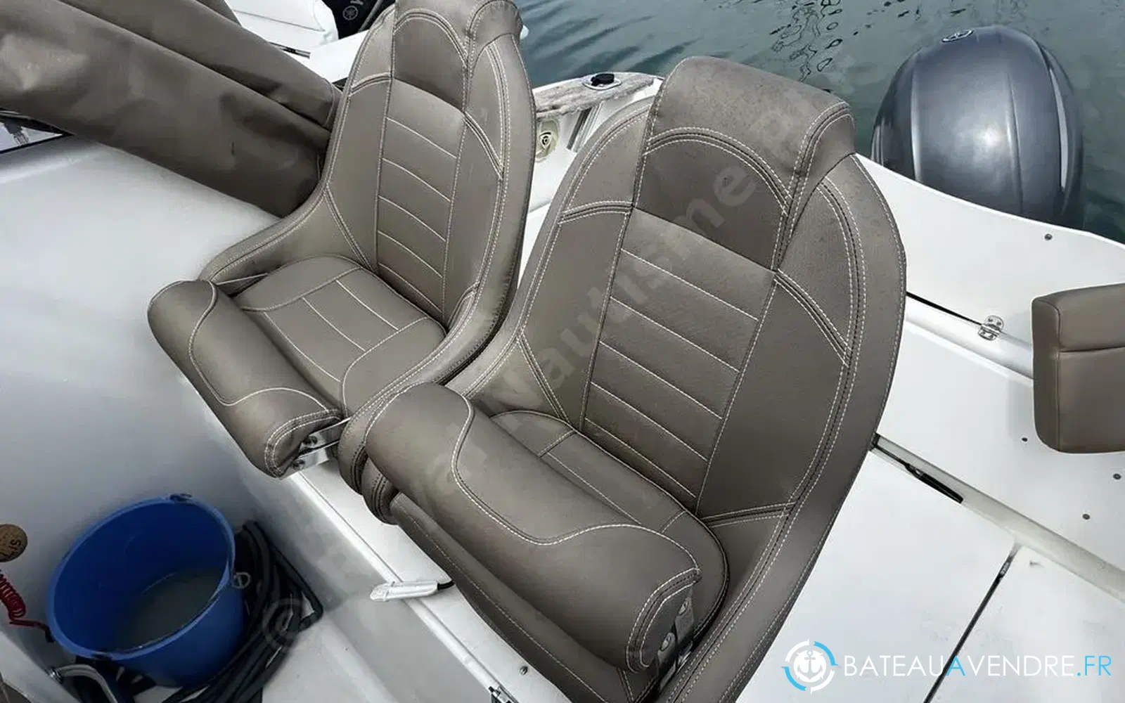 slider 10 B2 Marine Cap Ferret 752 Cruiser