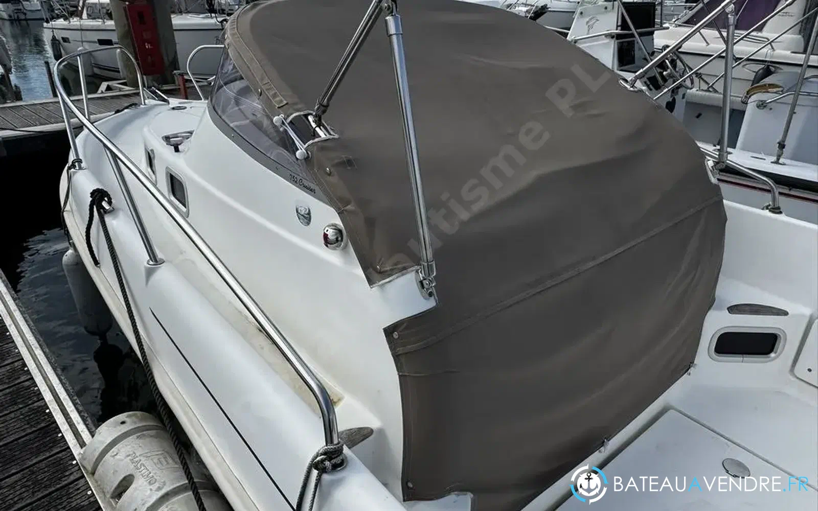 slider 5 B2 Marine Cap Ferret 752 Cruiser