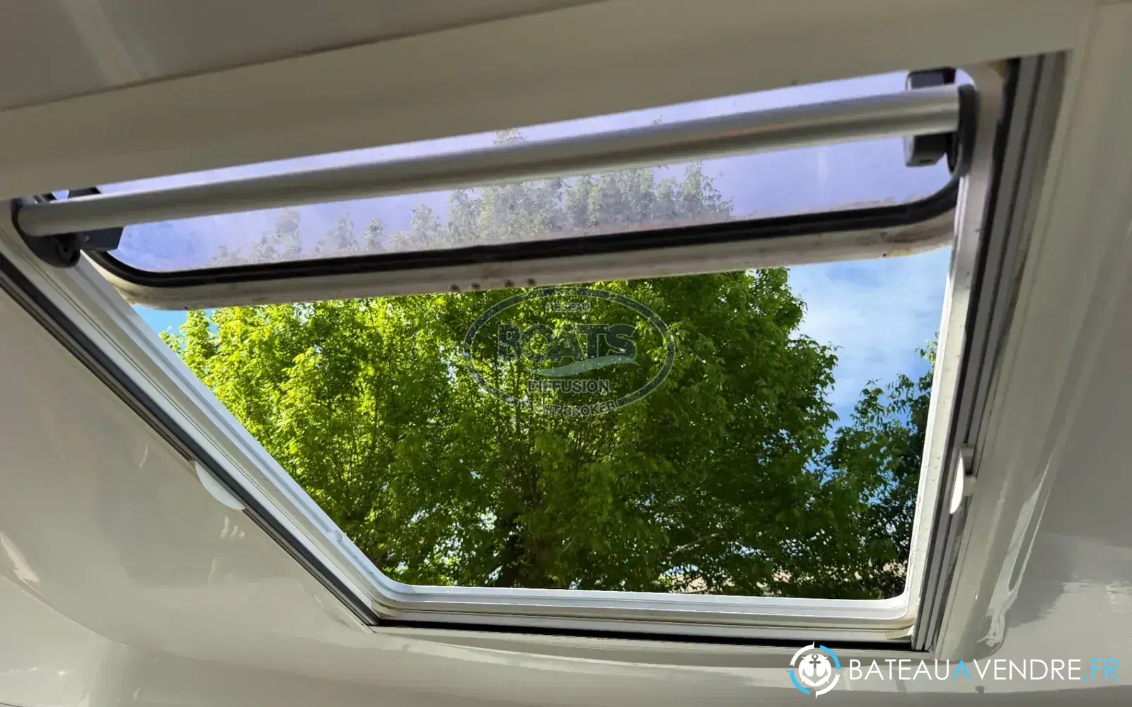slider 14 Beneteau Antares 7