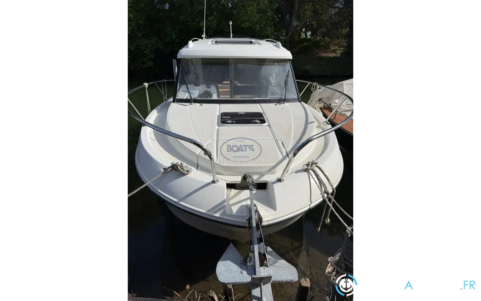 slider 2 Beneteau Antares 7