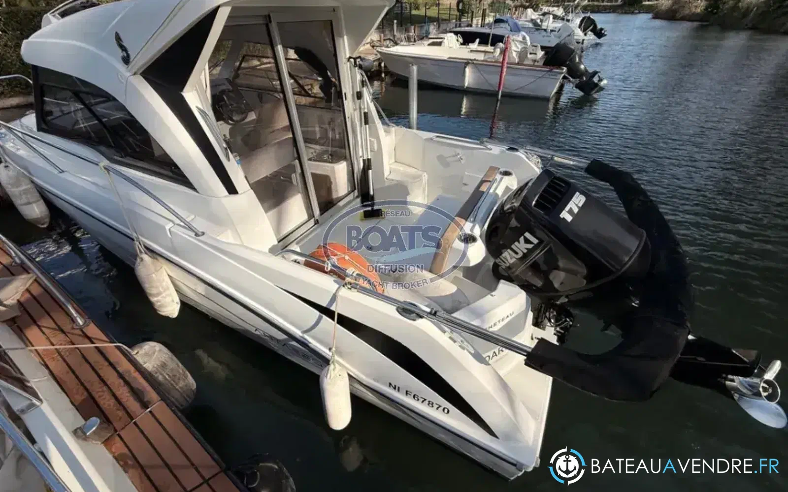 slider 3 Beneteau Antares 7