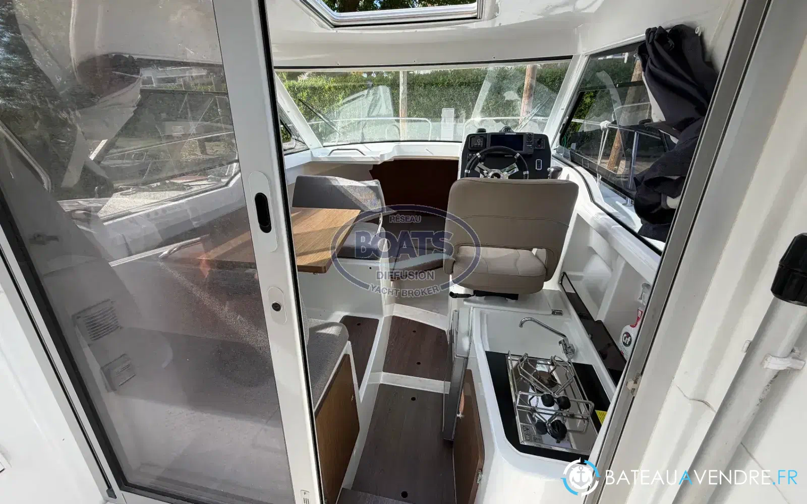 slider 6 Beneteau Antares 7