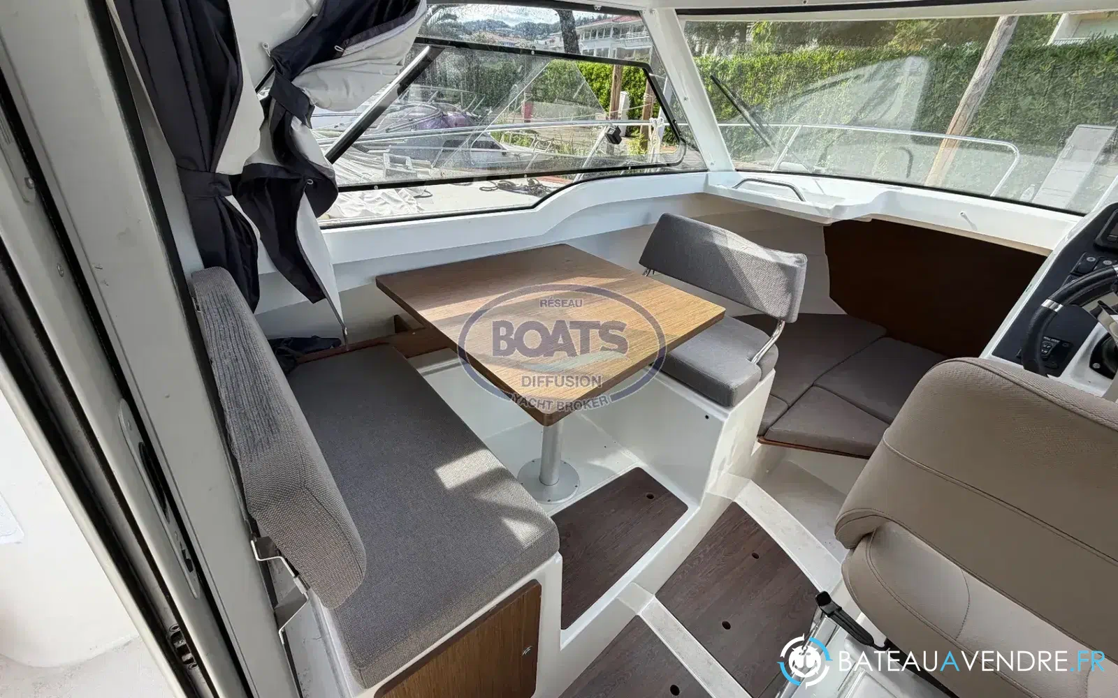 slider 7 Beneteau Antares 7