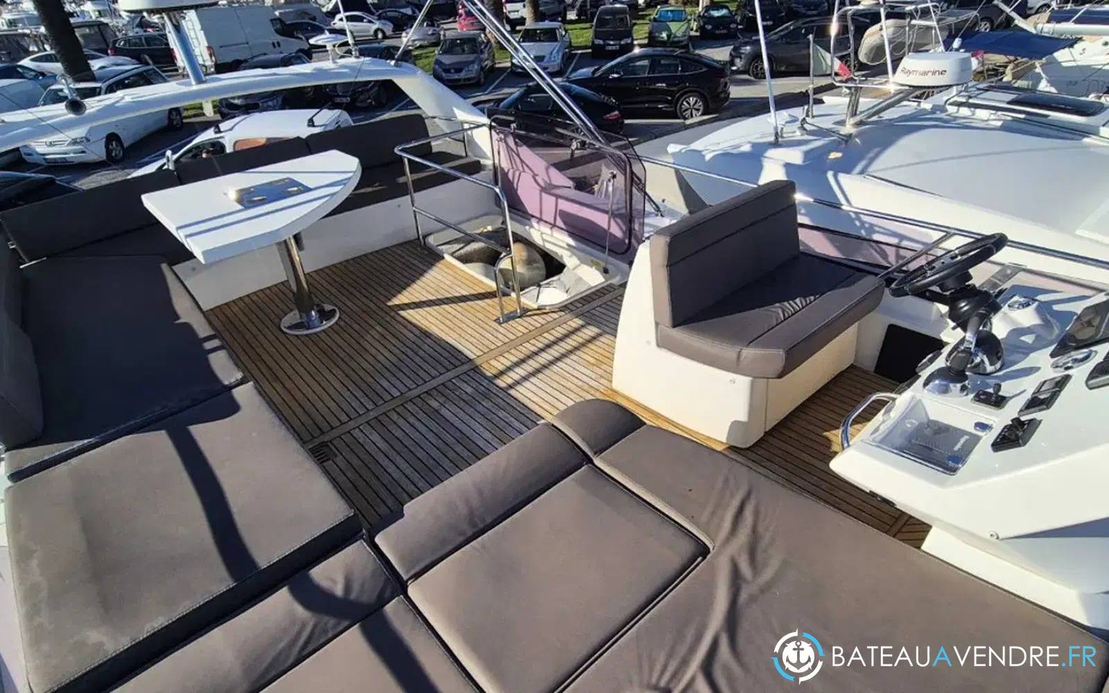 slider 10 Prestige Yachts 460 Fly