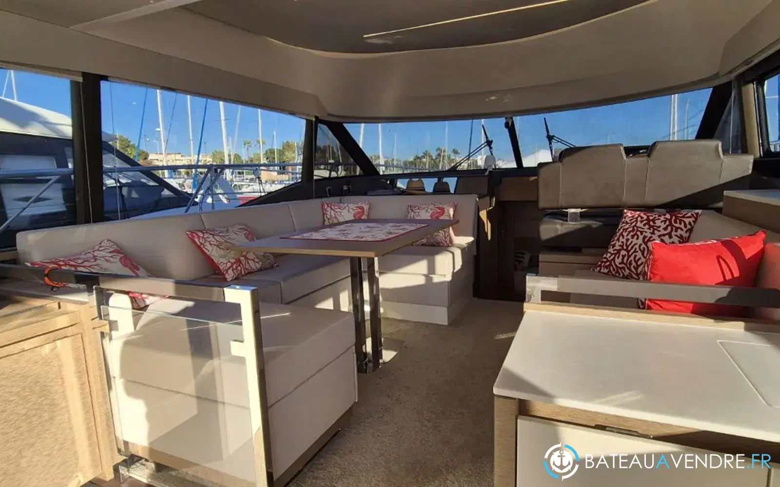 slider 4 Prestige Yachts 460 Fly