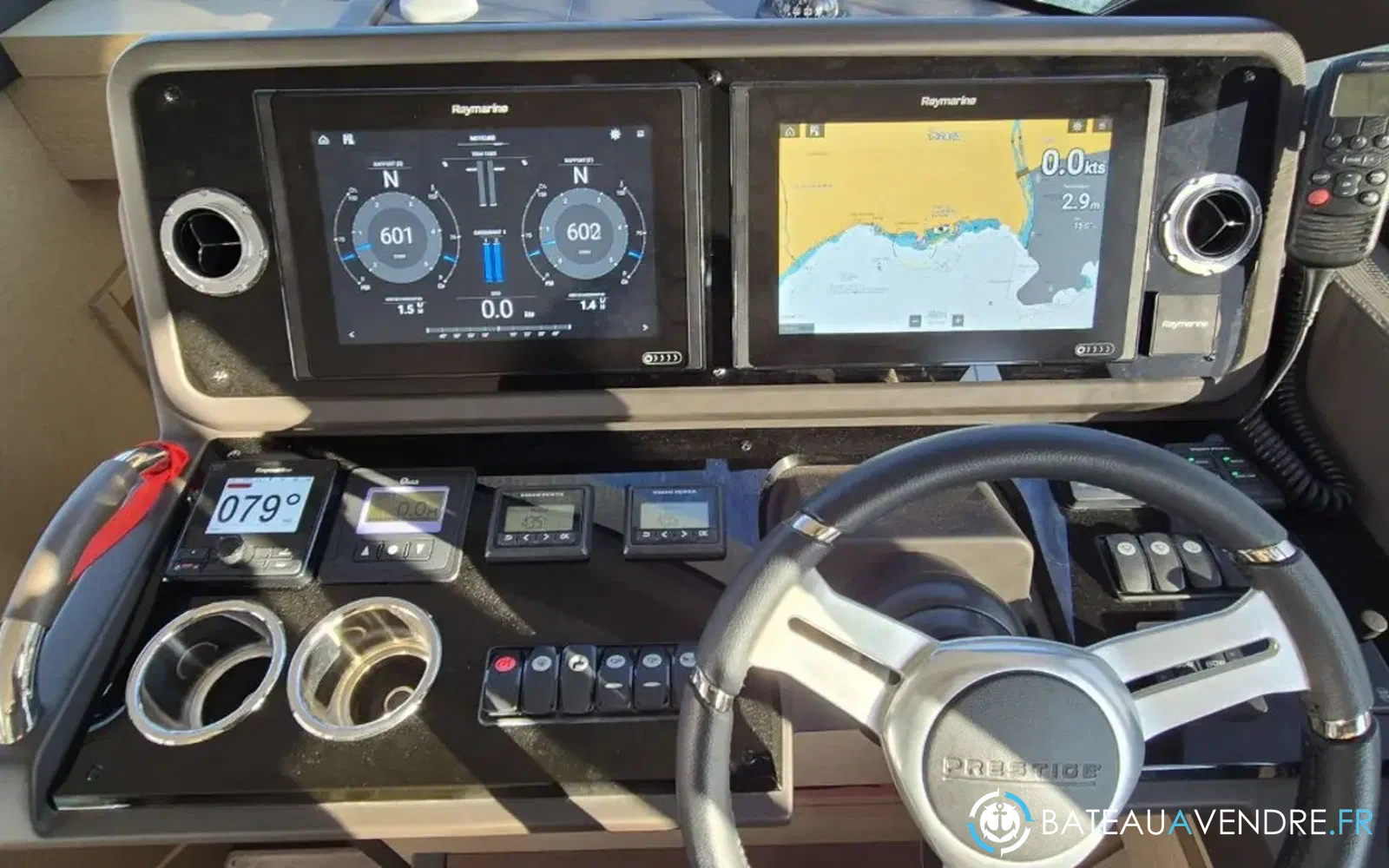 slider 7 Prestige Yachts 460 Fly