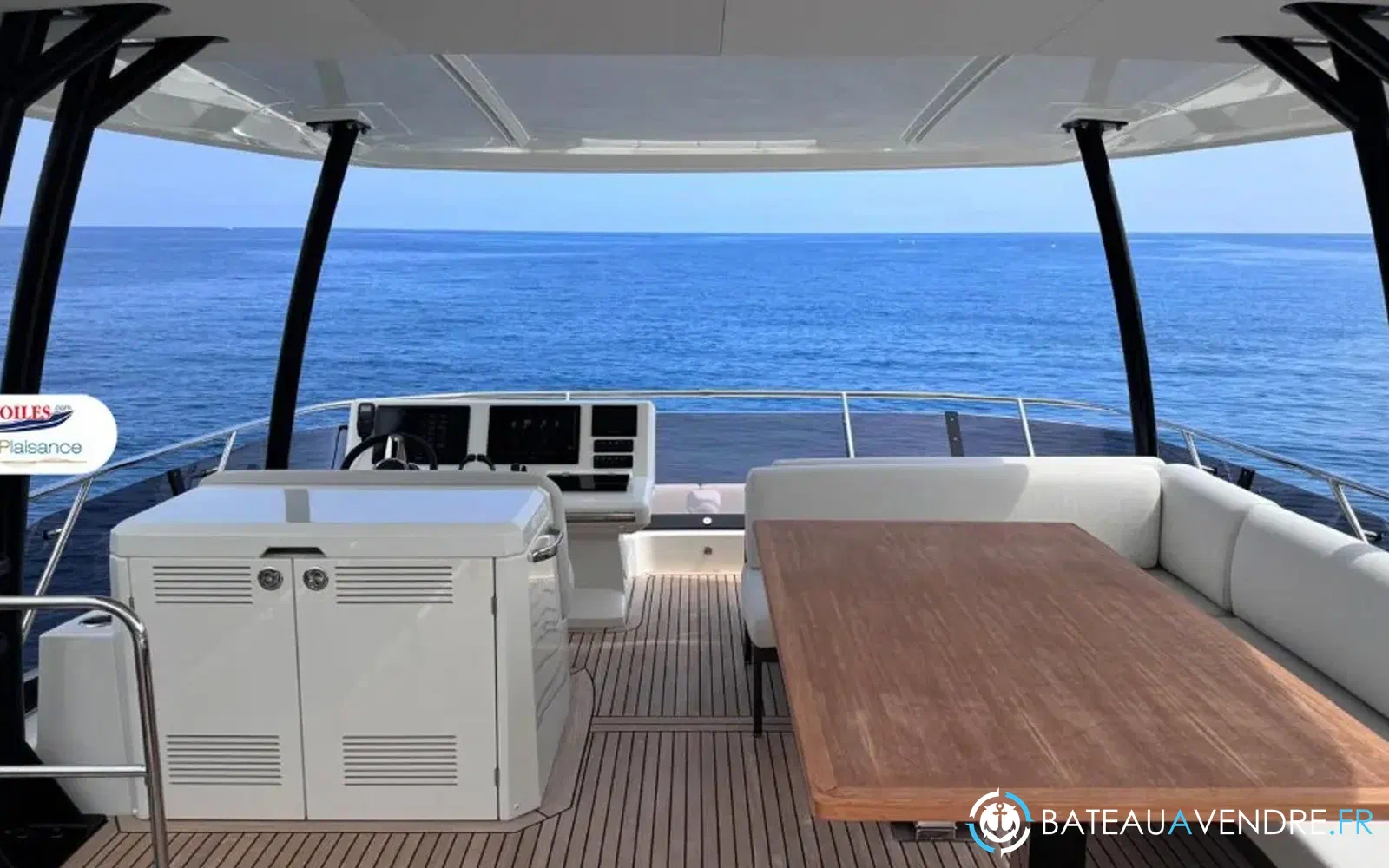 slider 11 Prestige Yachts M48
