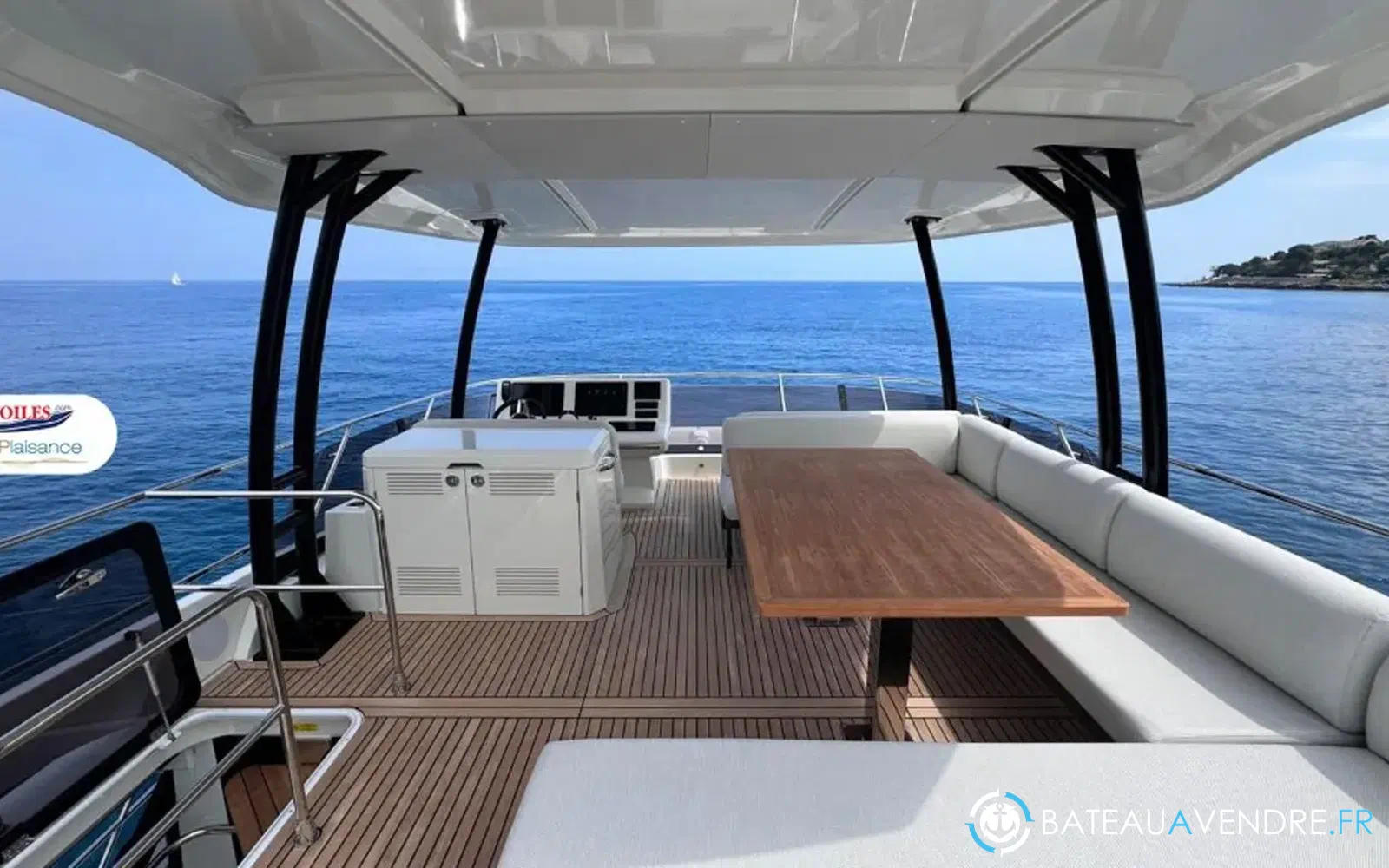 slider 12 Prestige Yachts M48