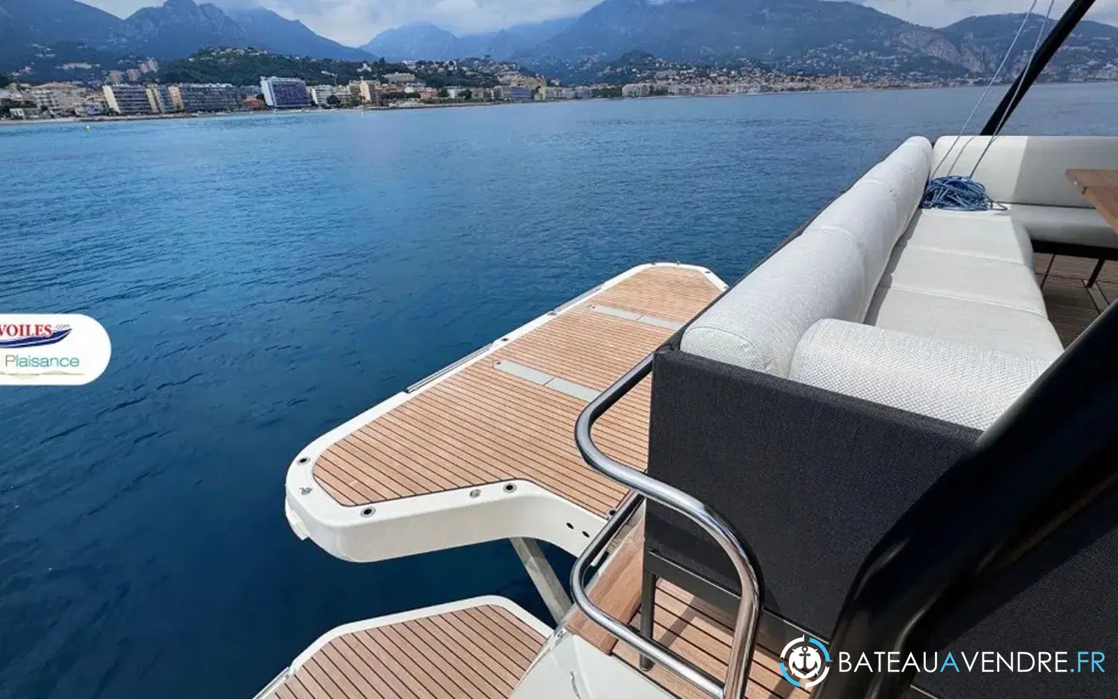 slider 13 Prestige Yachts M48