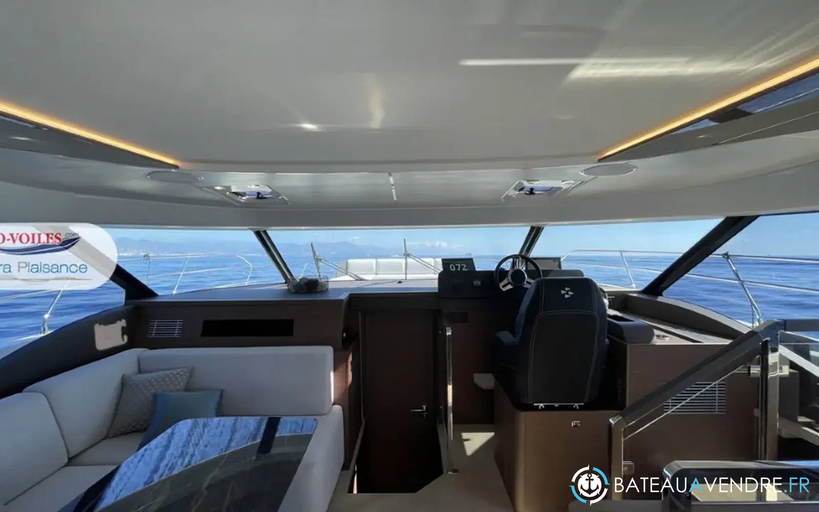 slider 16 Prestige Yachts M48