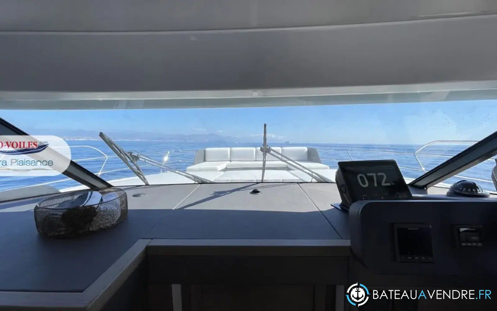 slider 18 Prestige Yachts M48