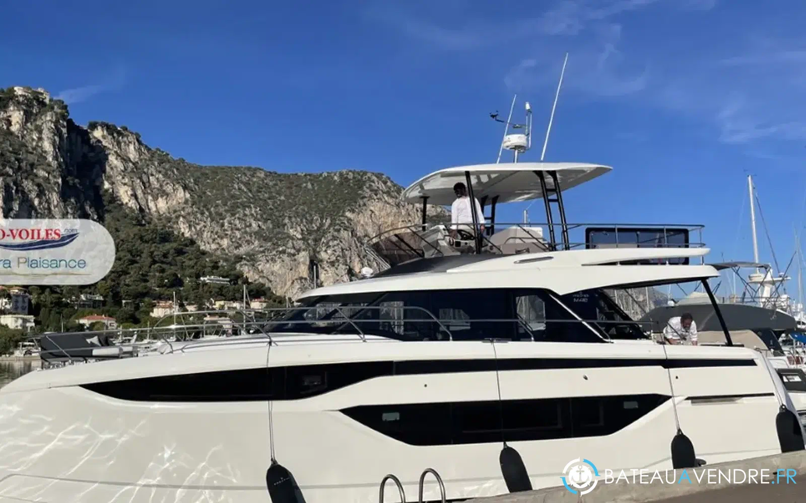 slider 3 Prestige Yachts M48