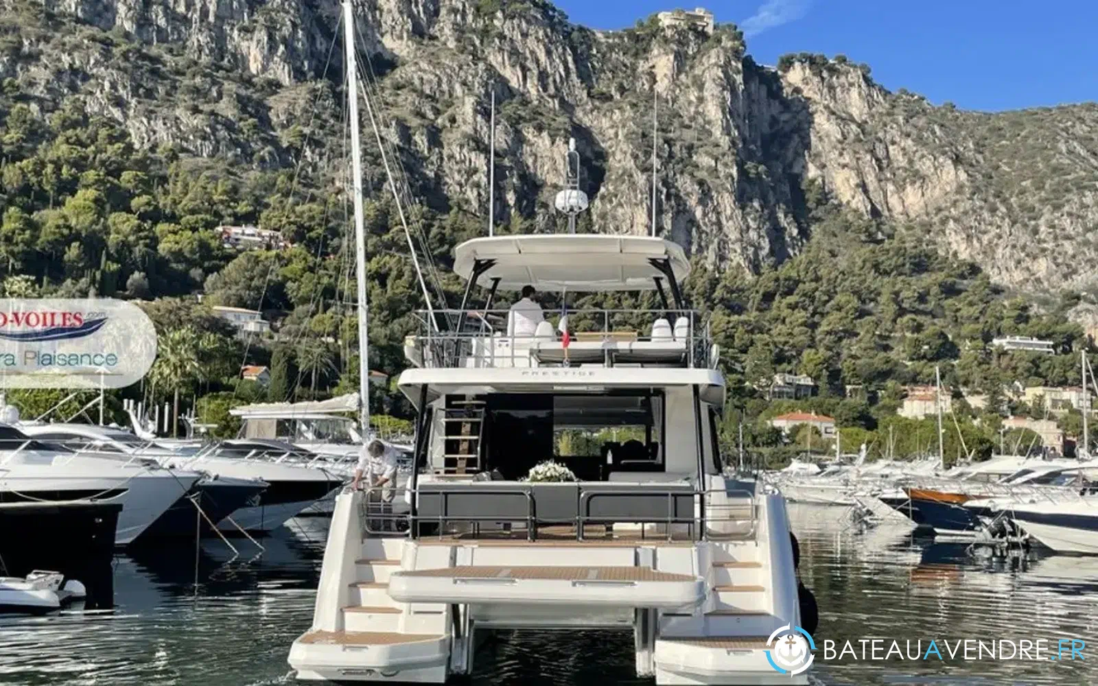 slider 4 Prestige Yachts M48