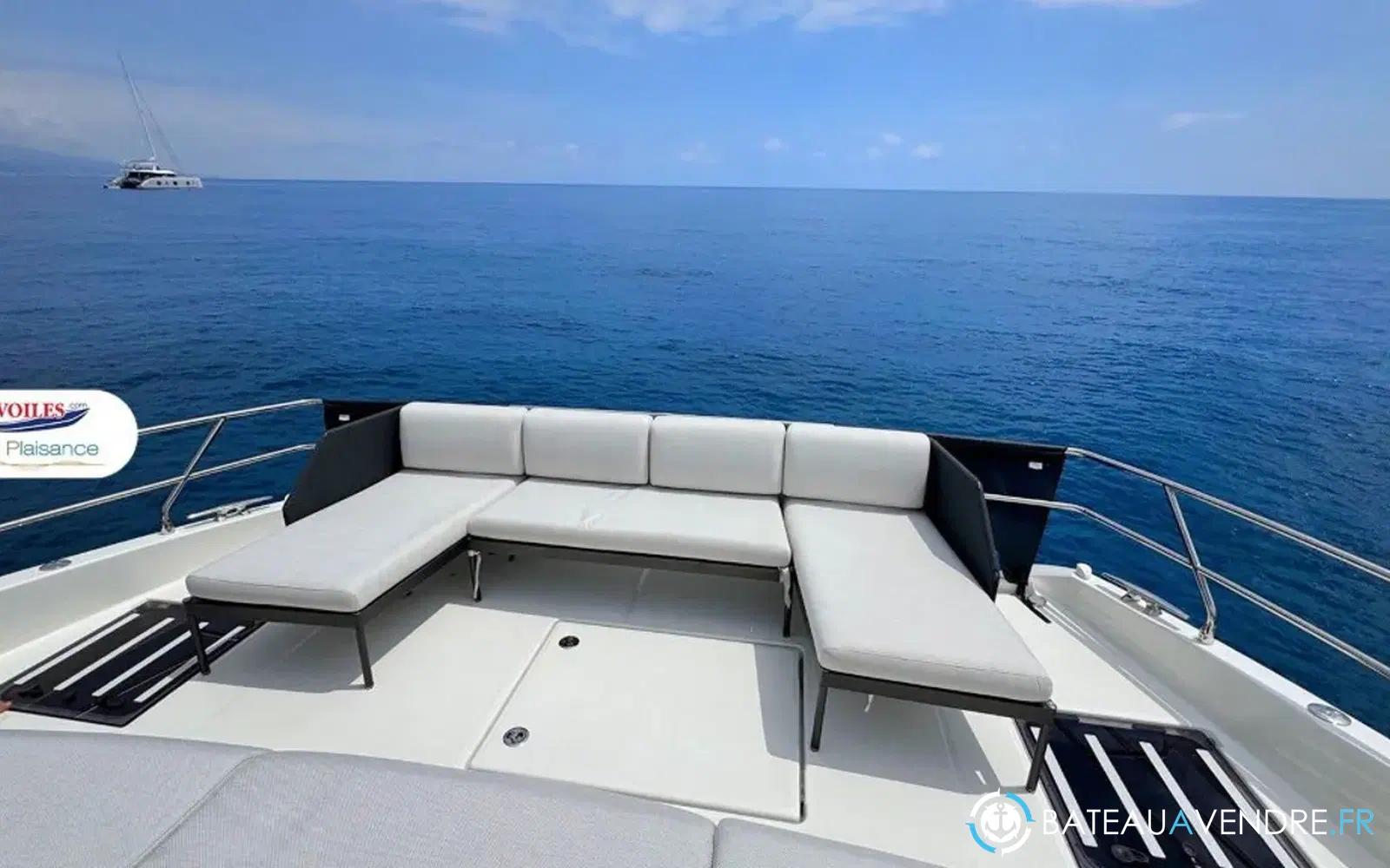 slider 8 Prestige Yachts M48