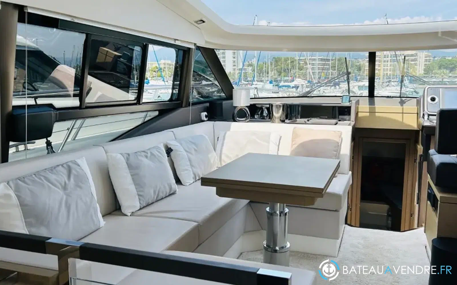 slider 10 Prestige Yachts 460 S