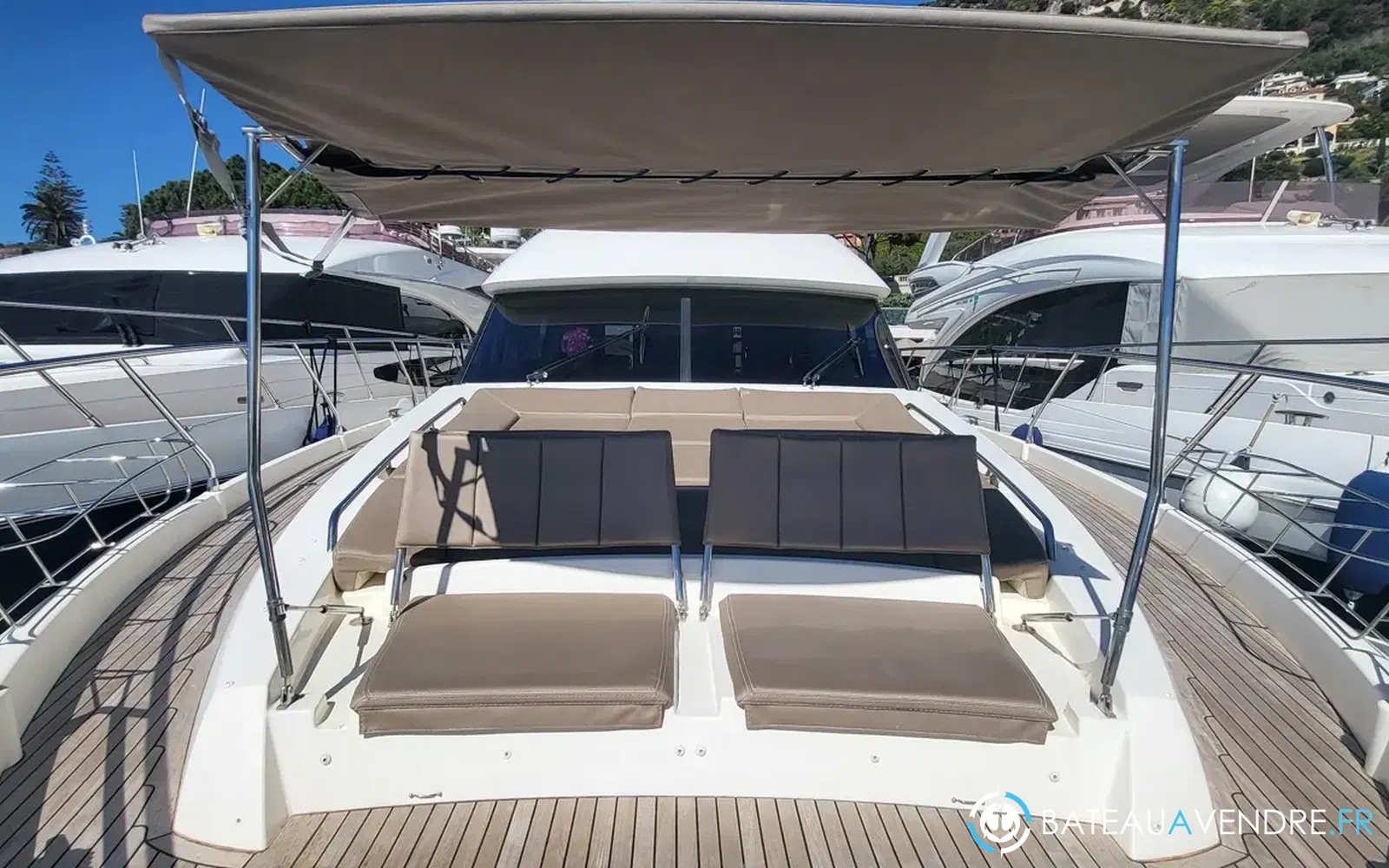 slider 9 Prestige Yachts 620 S