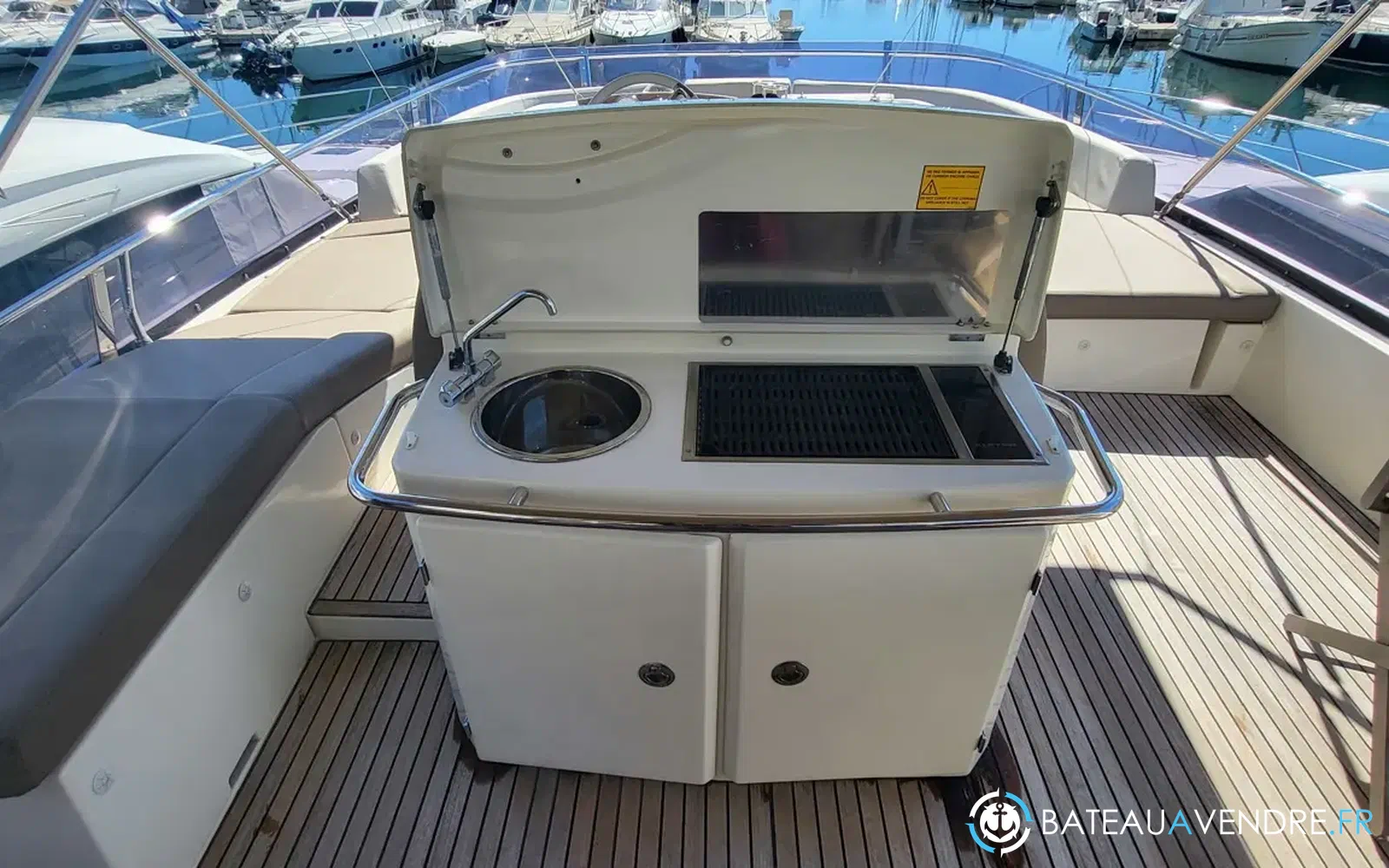 slider 4 Prestige Yachts 620 S