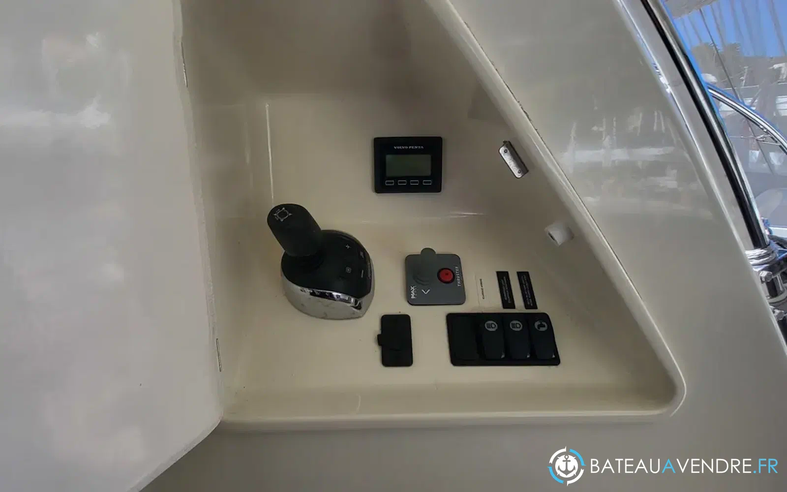 slider 7 Prestige Yachts 620 S