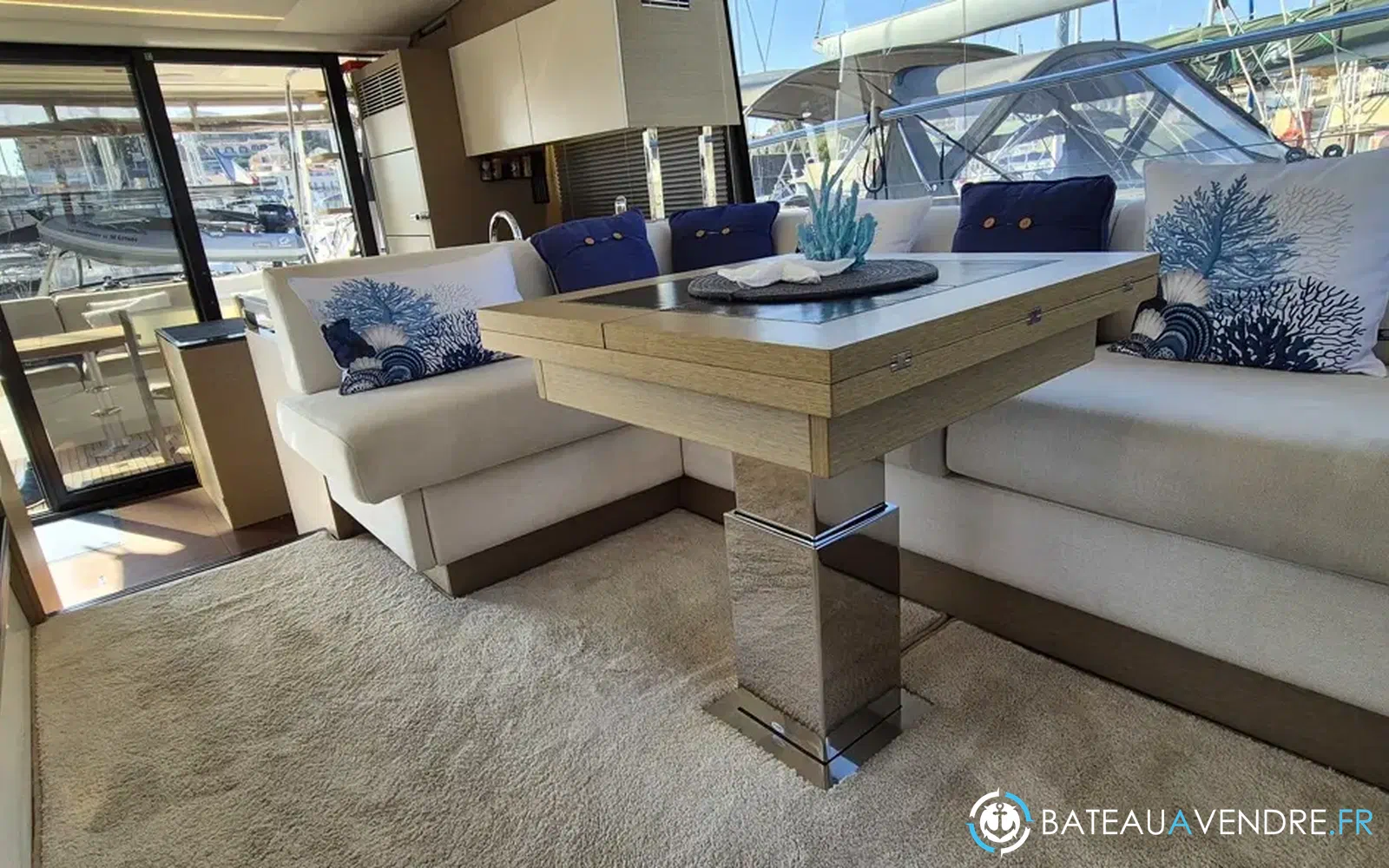 slider 12 Prestige Yachts 520 Fly