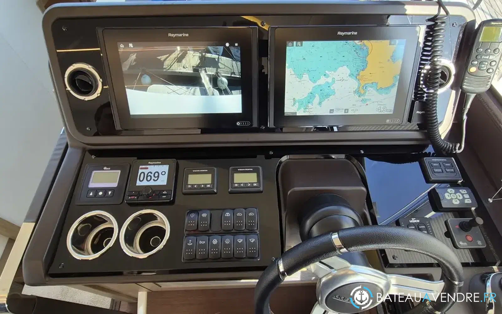 slider 14 Prestige Yachts 520 Fly