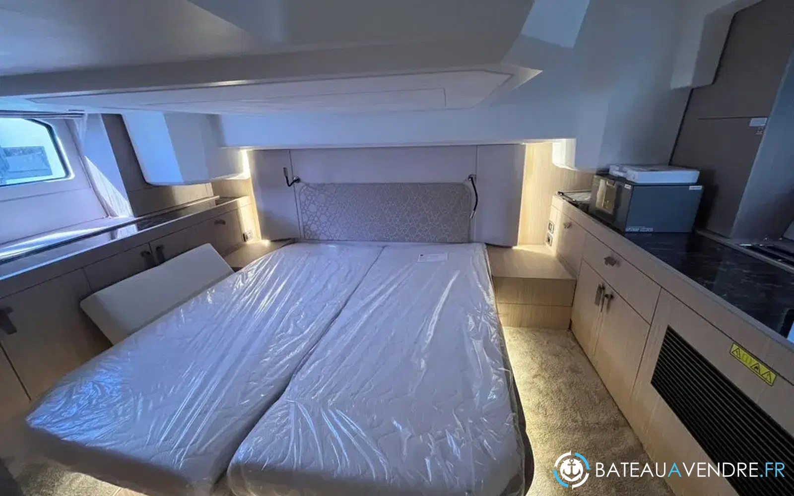 slider 10 Prestige Yachts F4.3