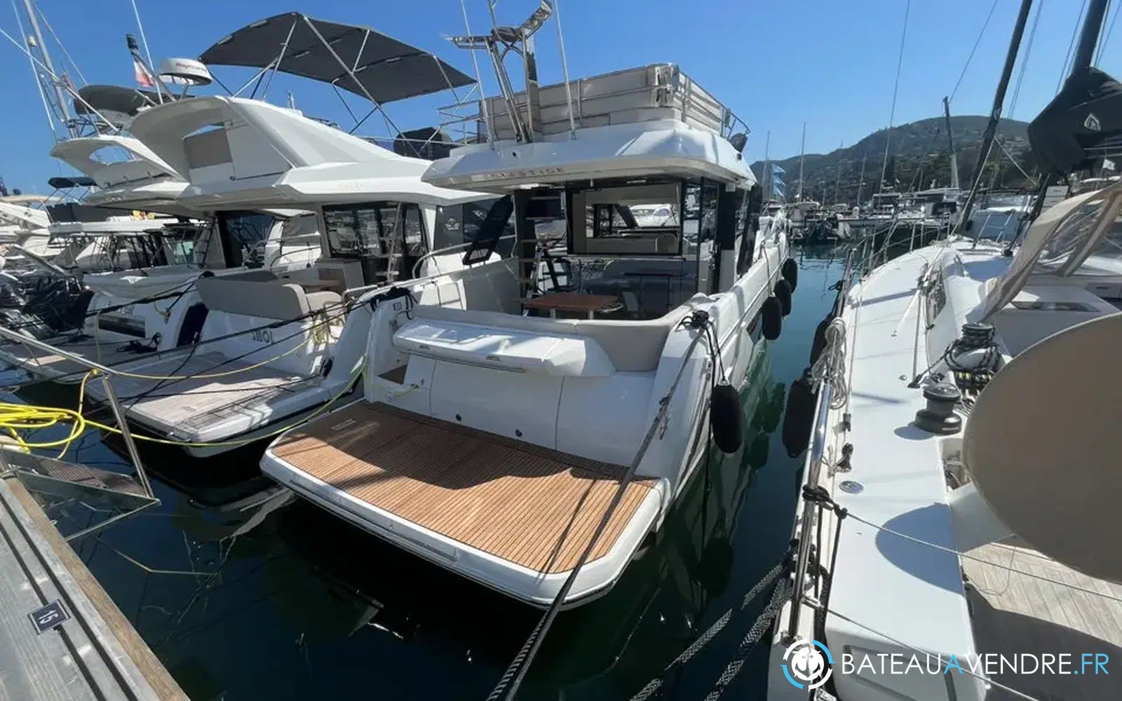 slider 3 Prestige Yachts F4.3
