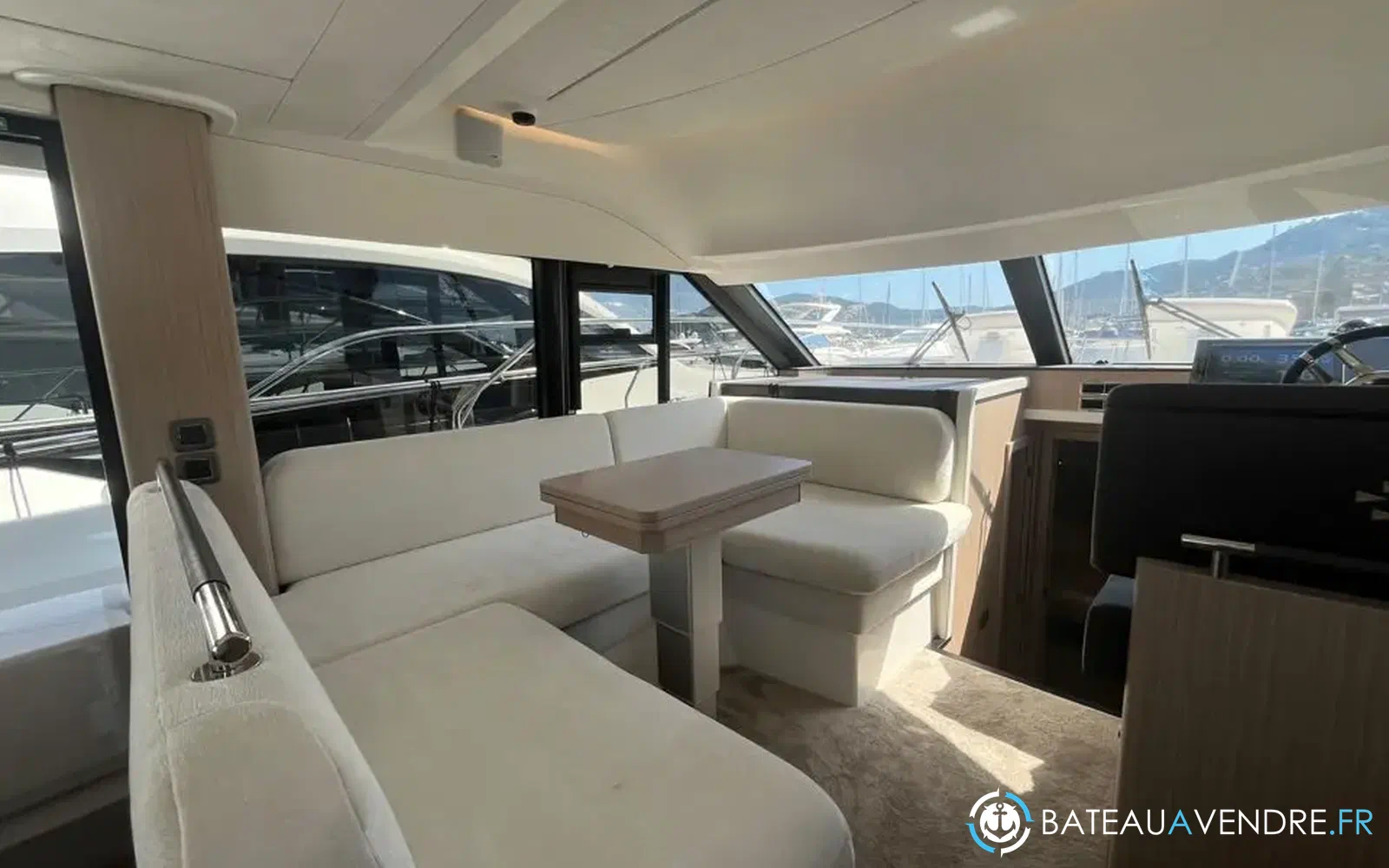 slider 6 Prestige Yachts F4.3