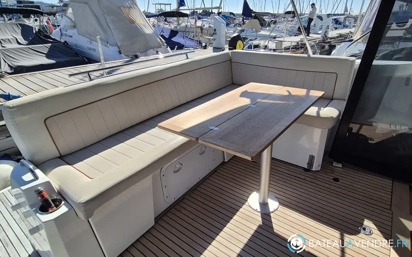 slider 2 Jeanneau NC 37