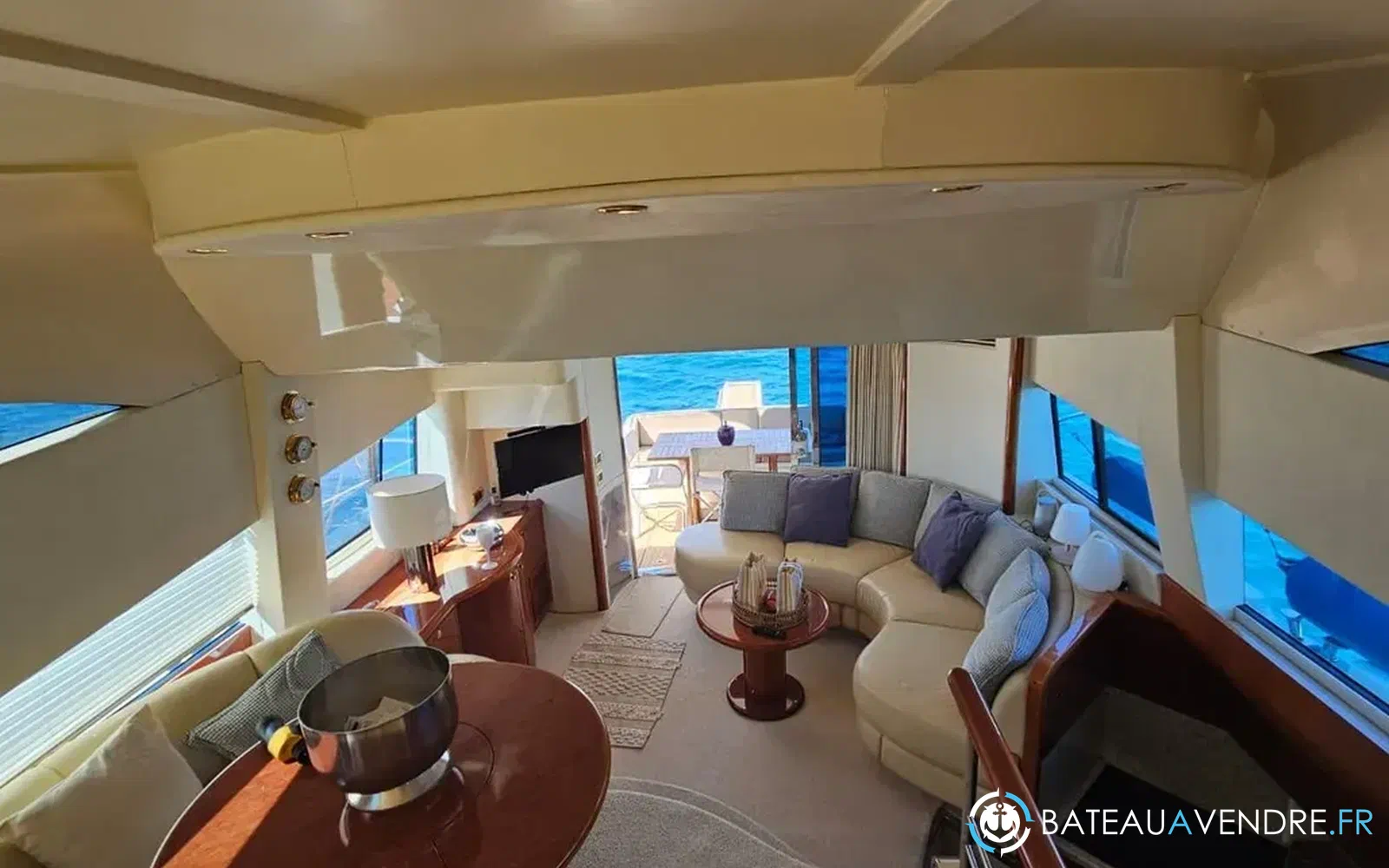 slider 10 Fairline Squadron 52