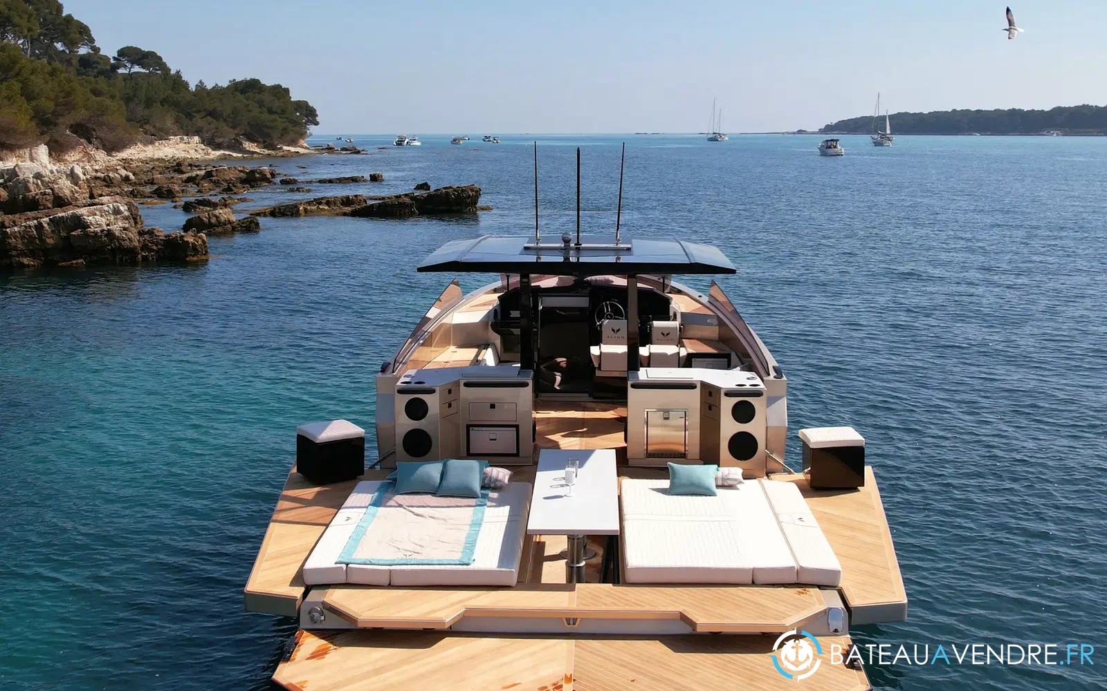 slider 5 Alium Yacht 42 T-Top