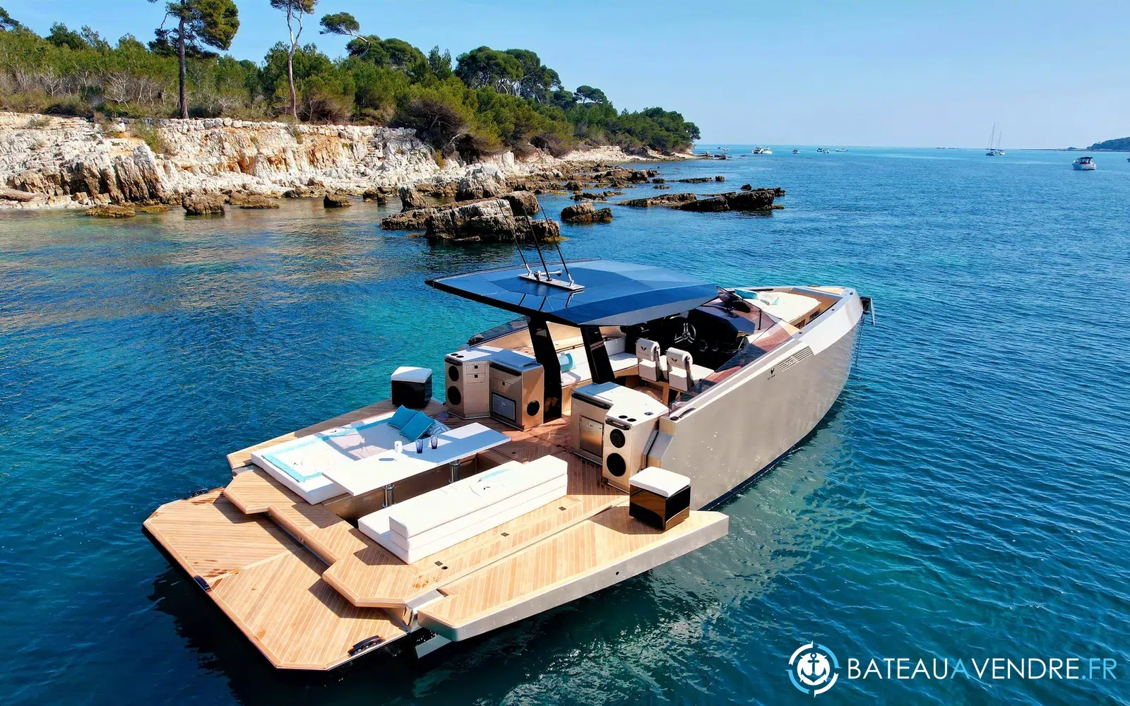 slider 2 Alium Yacht 42 T-Top