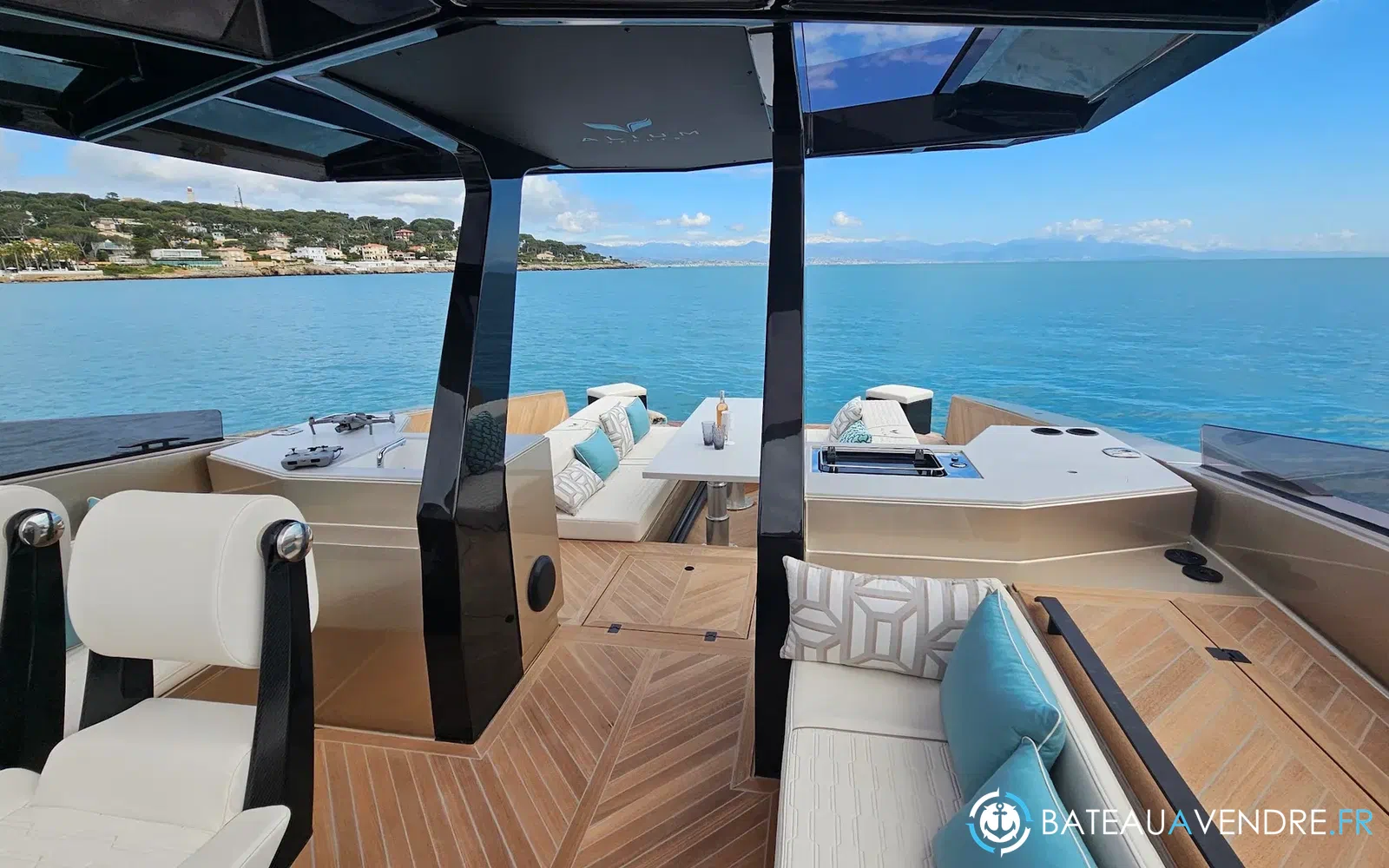 slider 13 Alium Yacht 42 T-Top