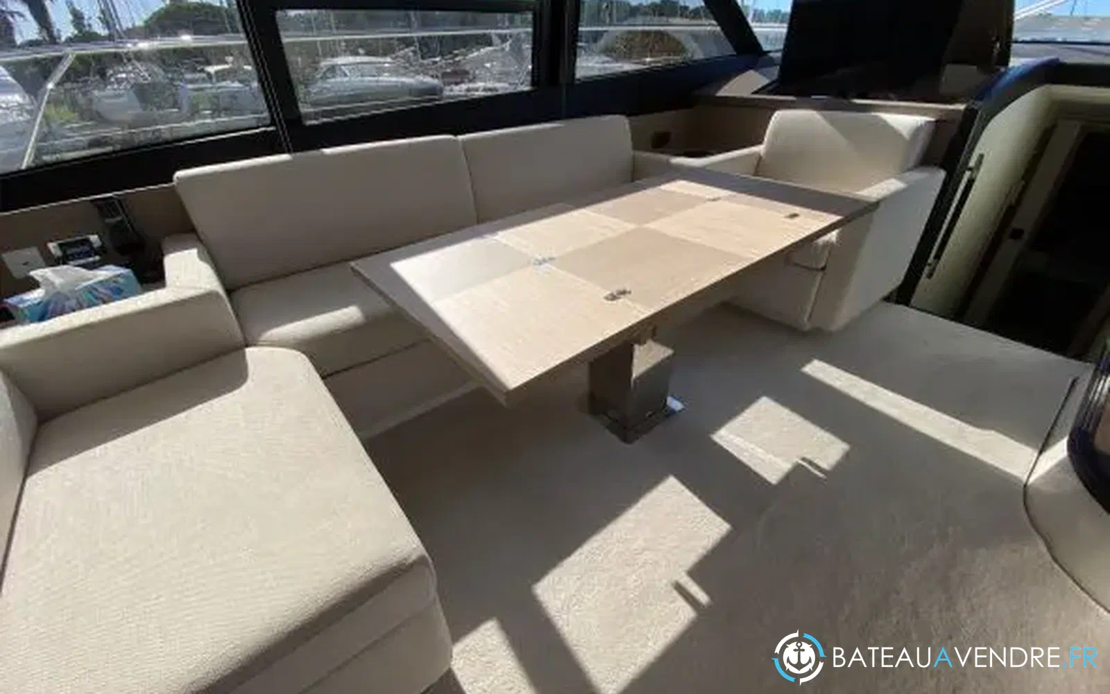 slider 12 Prestige Yachts 560 Fly