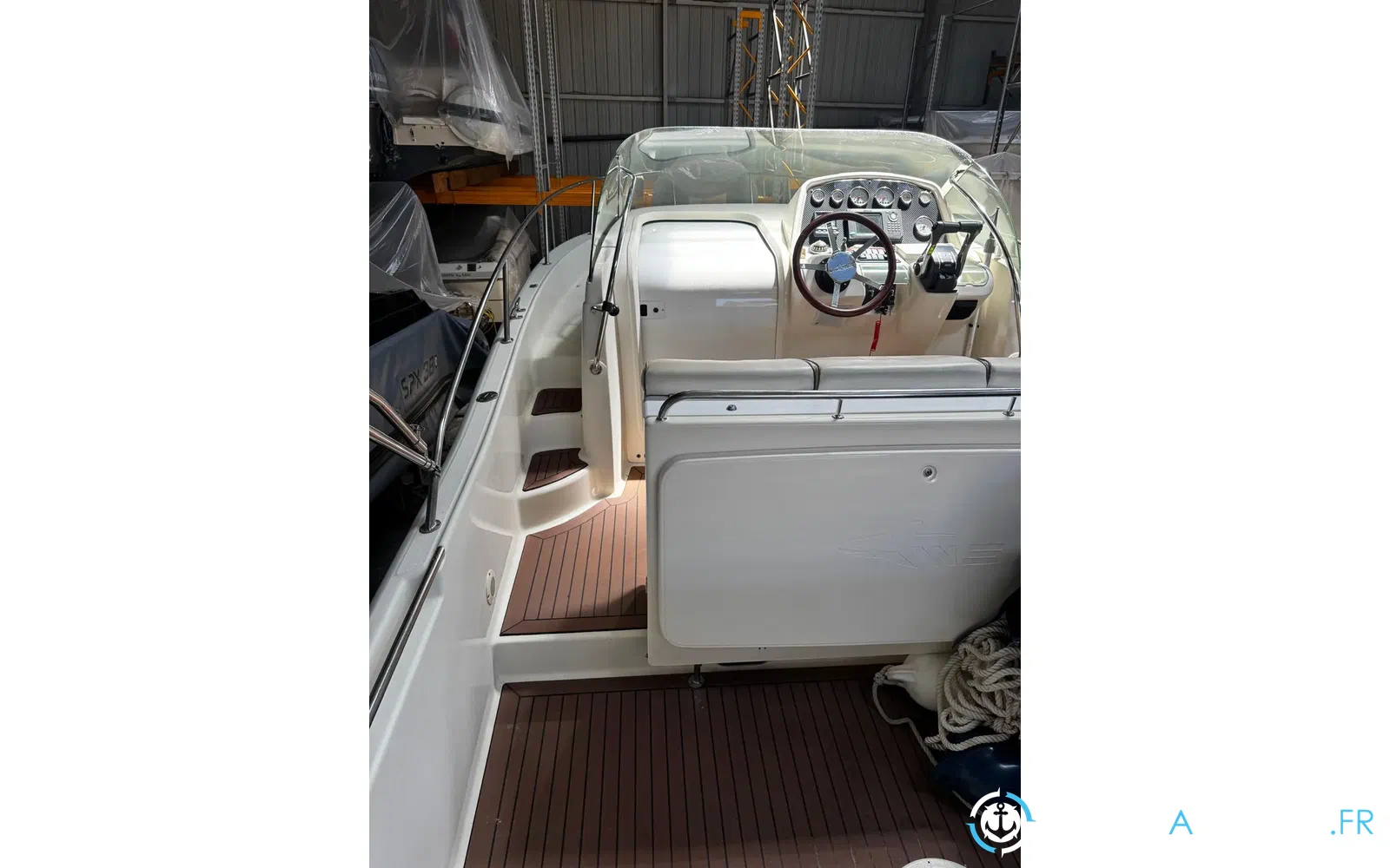 slider 5 Kelt White Shark 268