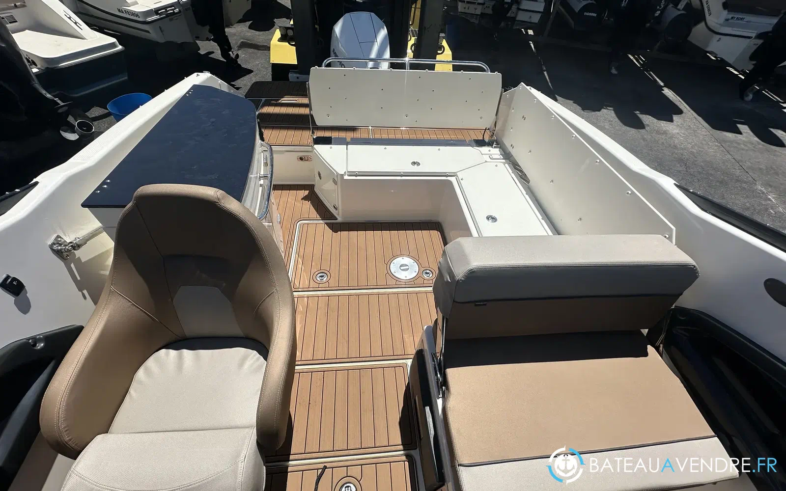 slider 4 Quicksilver Activ 755 Cruiser