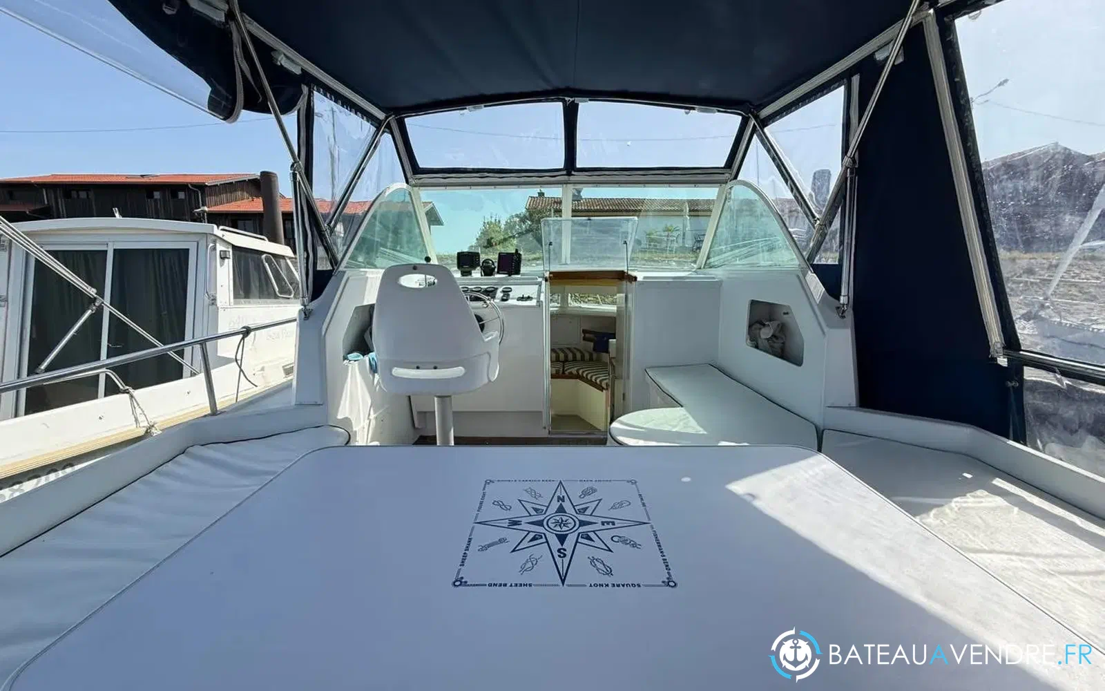 slider 10 Yachting France Arcoa 830