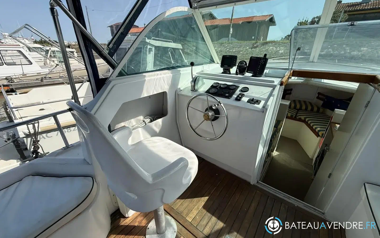 slider 11 Yachting France Arcoa 830